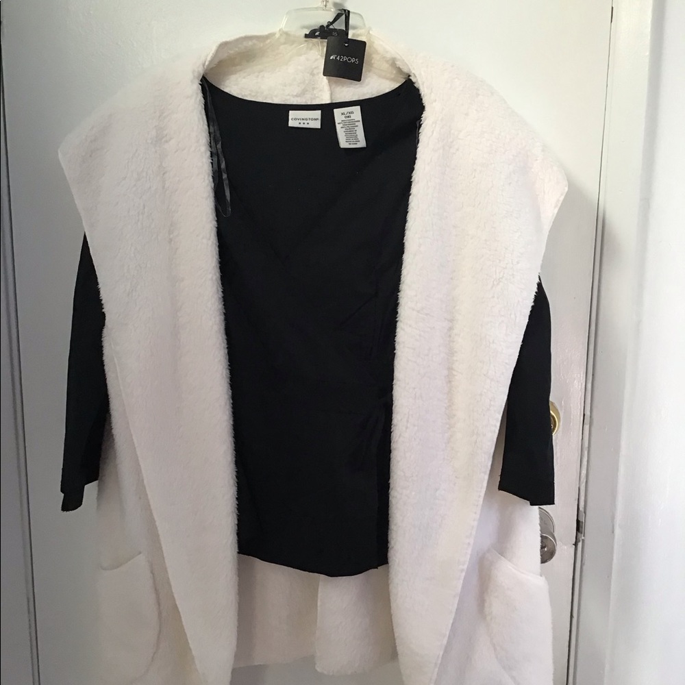 Warm Vest hoody.